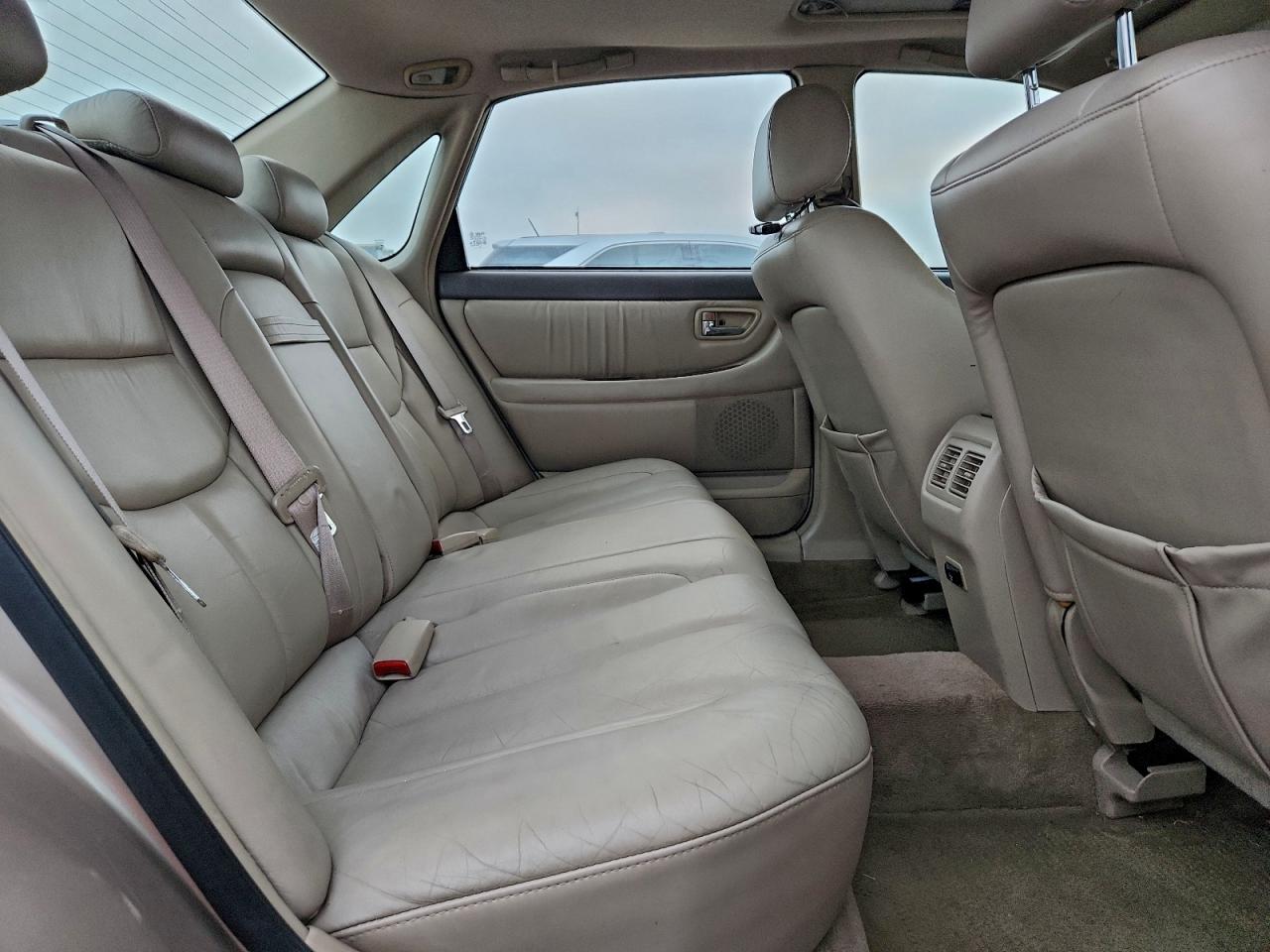2001 TOYOTA AVALON XL photo 10