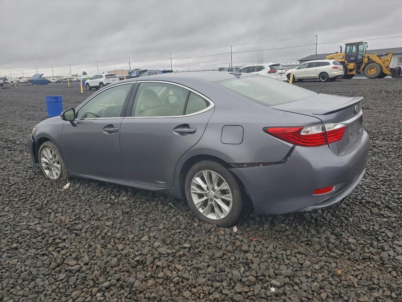 2013 LEXUS ES 300H photo 2