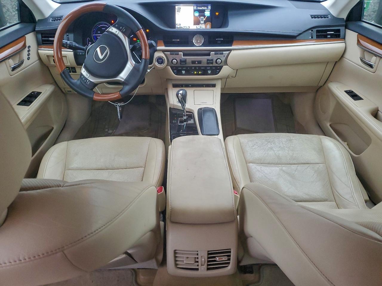 2013 LEXUS ES 300H photo 8