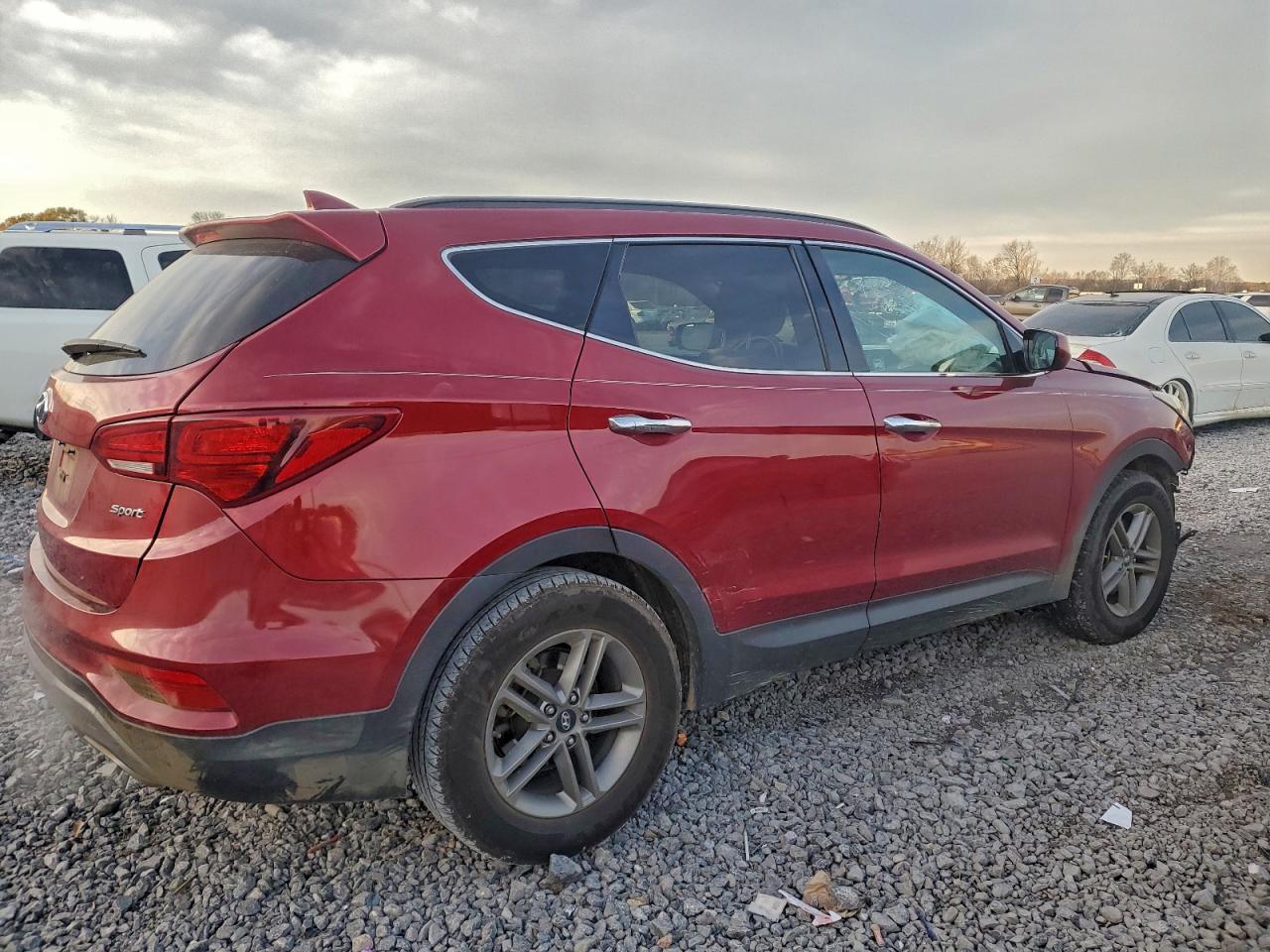 2017 HYUNDAI SANTA FE SPORT photo 3