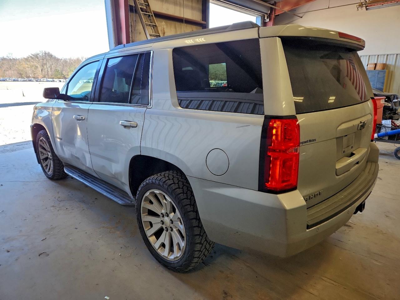 2016 CHEVROLET TAHOE C1500 LS photo 2