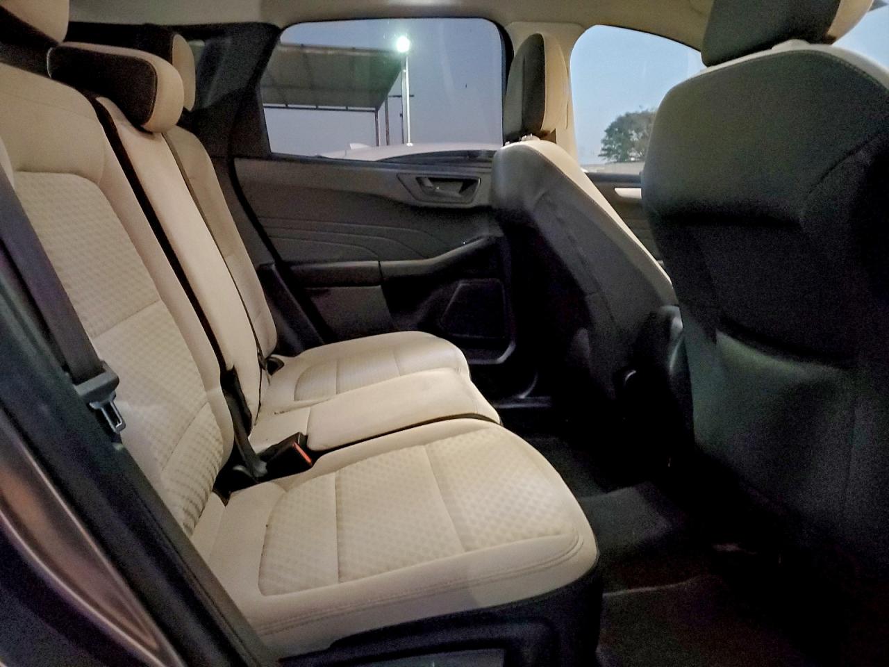 2022 FORD ESCAPE SE photo 11