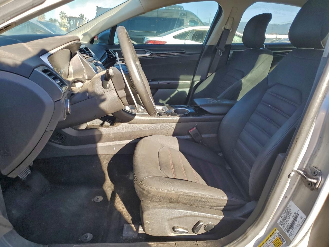 2013 FORD FUSION SE photo 7
