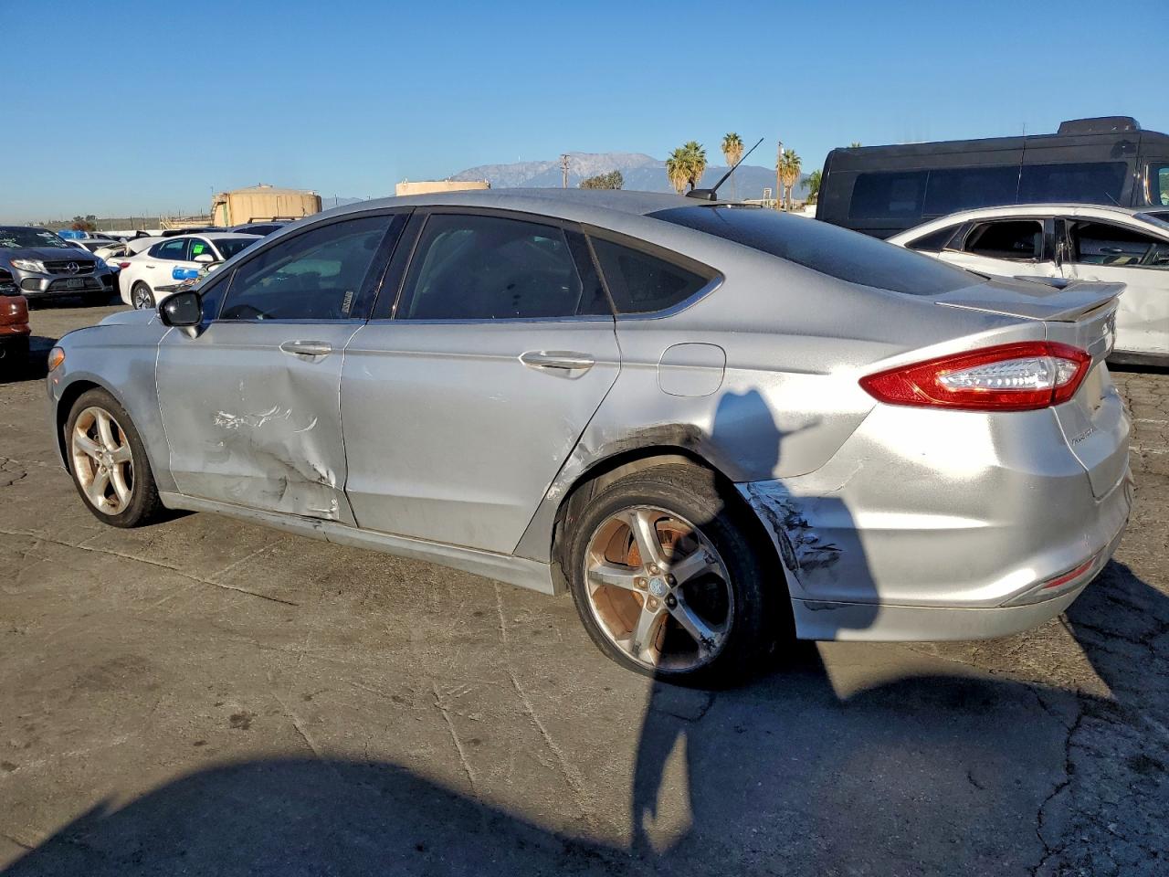 2013 FORD FUSION SE photo 2
