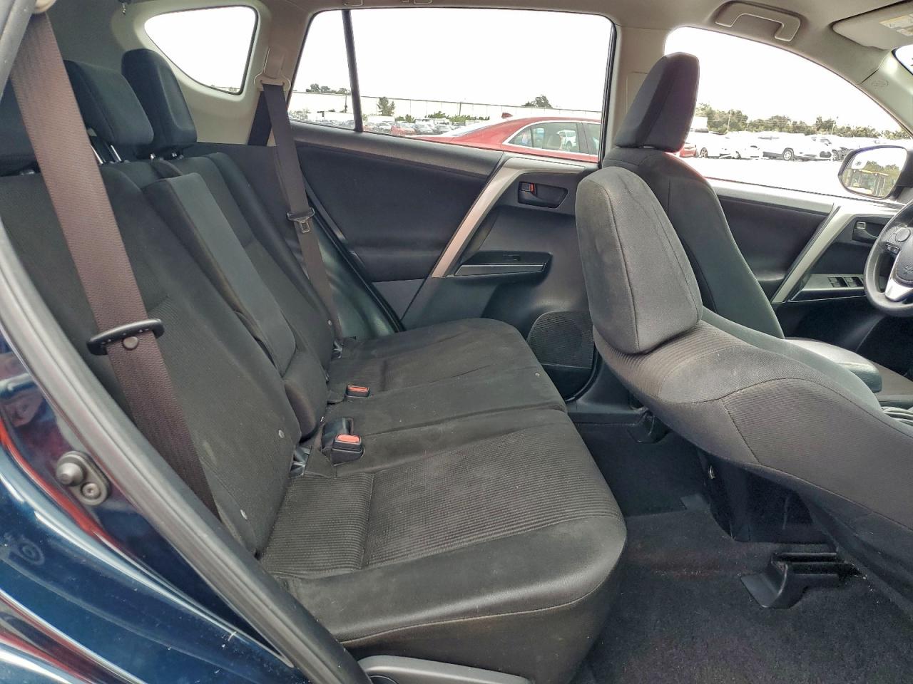 2017 TOYOTA RAV4 LE photo 11
