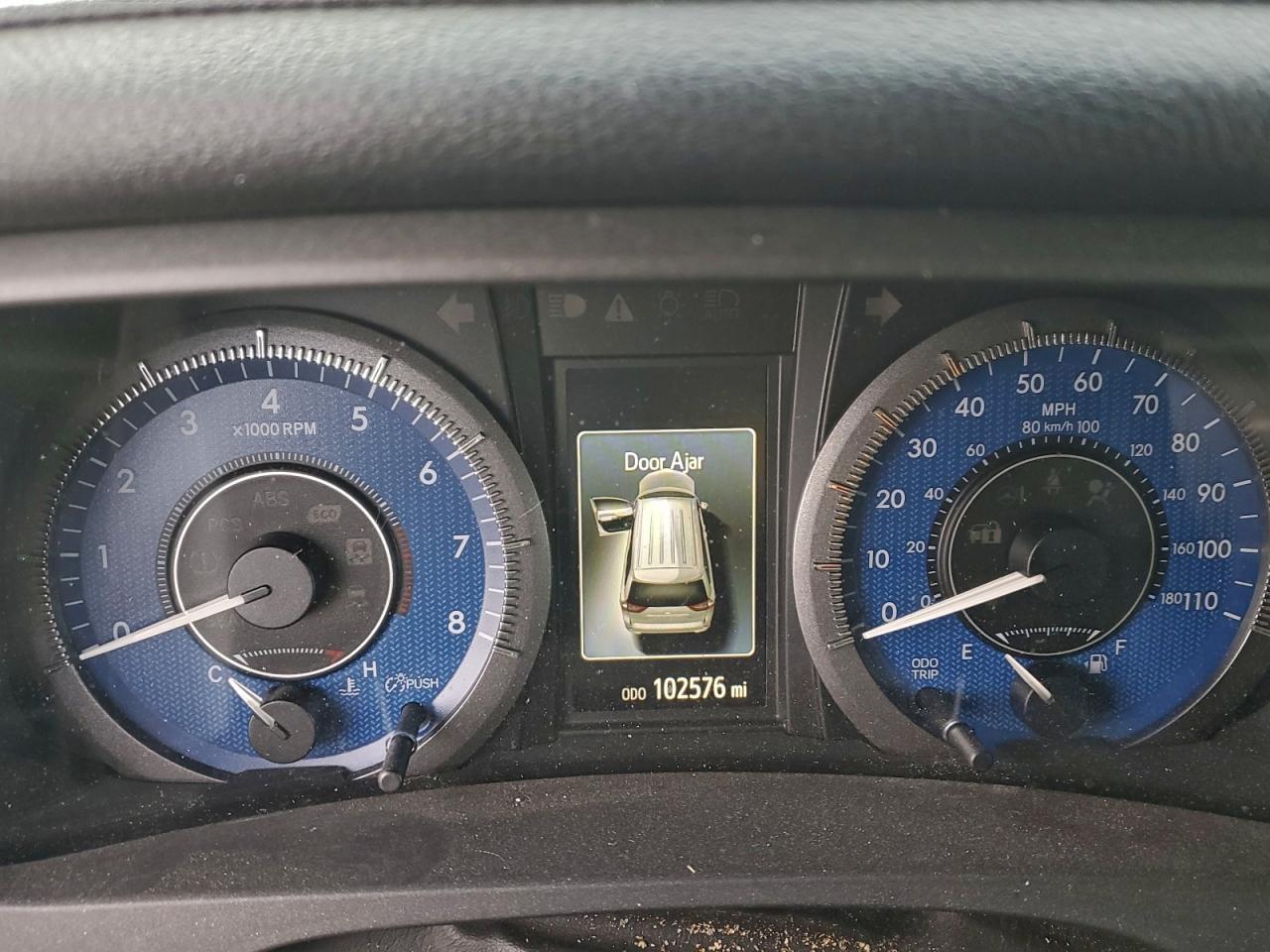2016 TOYOTA SIENNA XLE photo 9