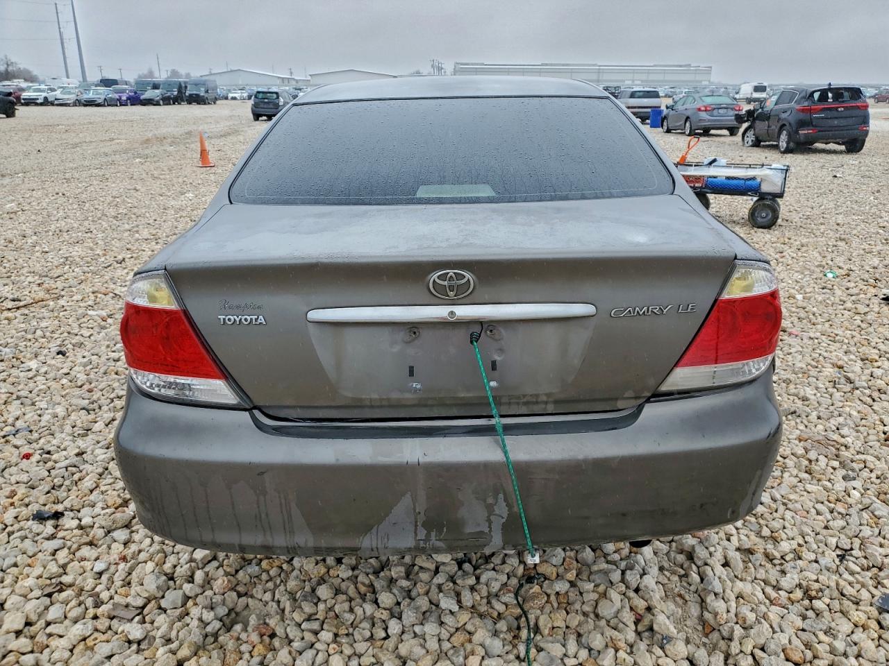 2005 TOYOTA CAMRY LE photo 6