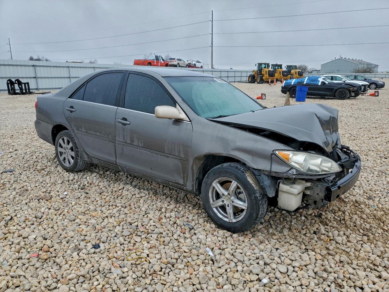 2005 TOYOTA CAMRY LE photo 4
