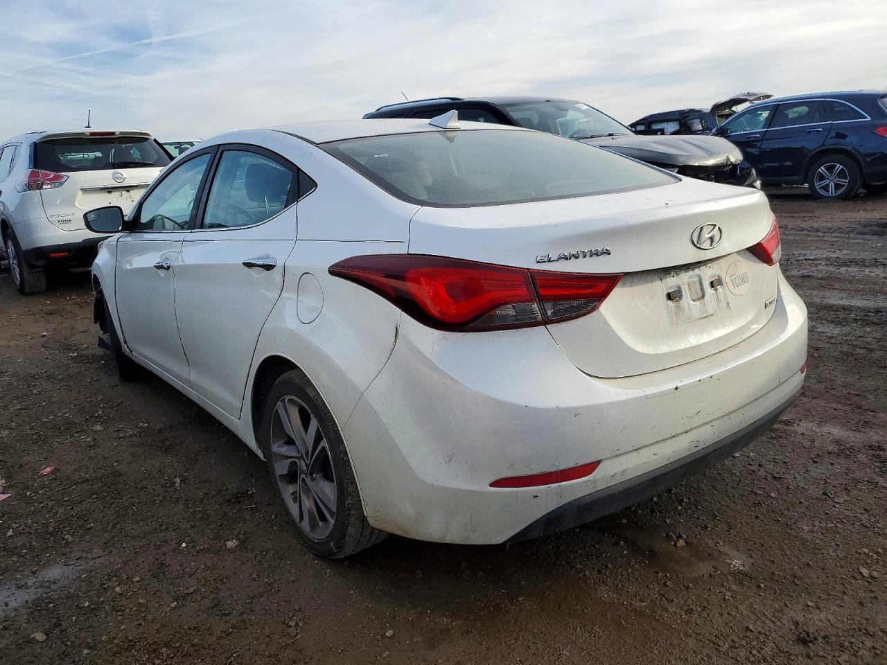 2016 HYUNDAI ELANTRA SE photo 2