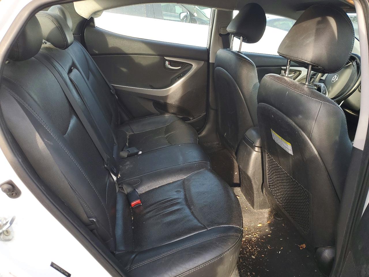 2016 HYUNDAI ELANTRA SE photo 10