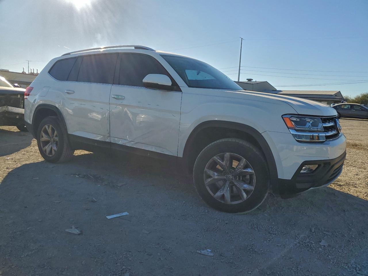 2018 VOLKSWAGEN ATLAS SE photo 4
