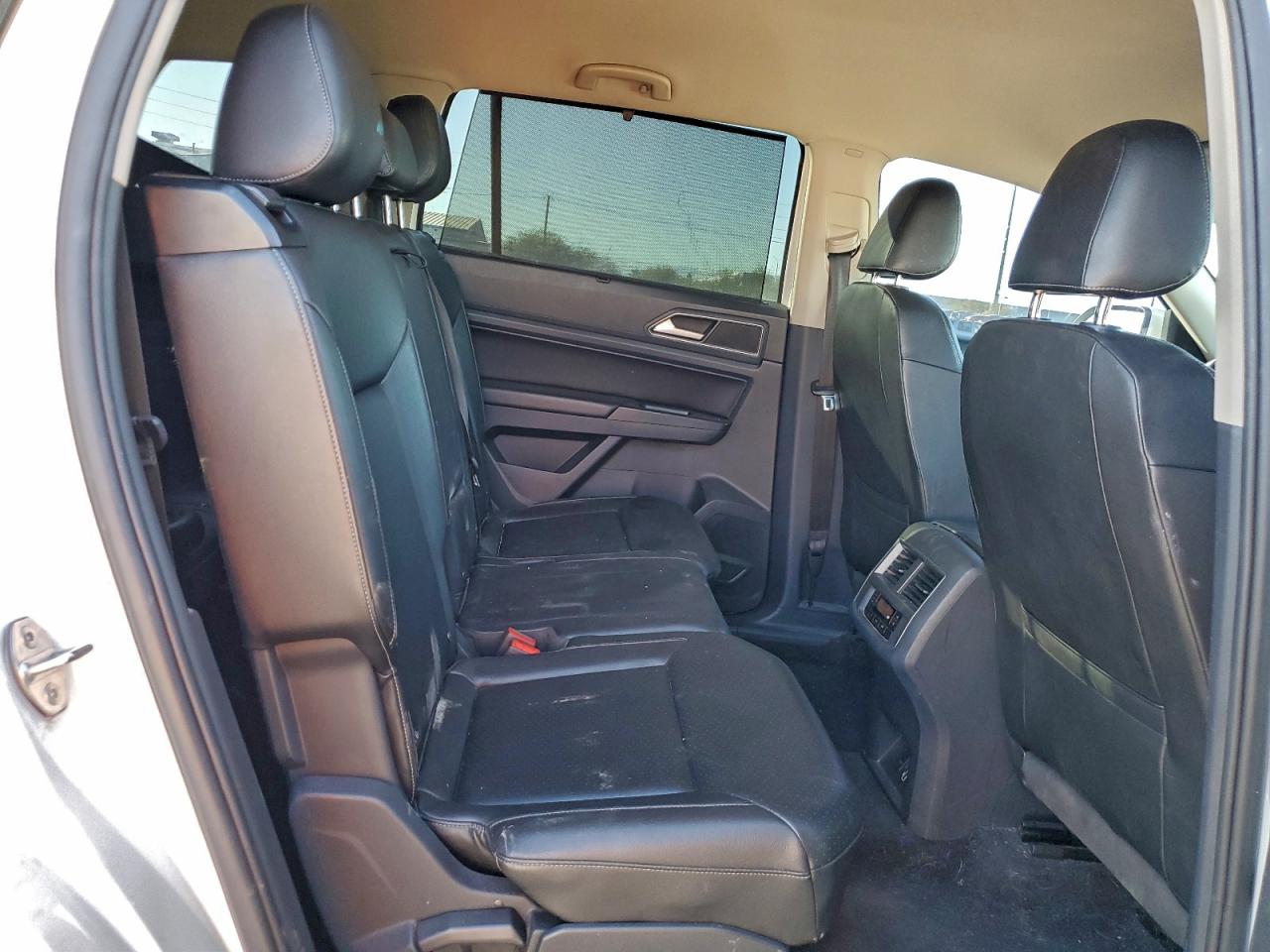 2018 VOLKSWAGEN ATLAS SE photo 11