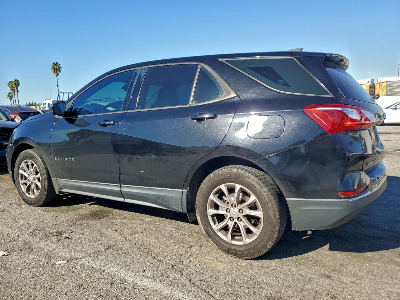 2018 CHEVROLET EQUINOX LS photo 2