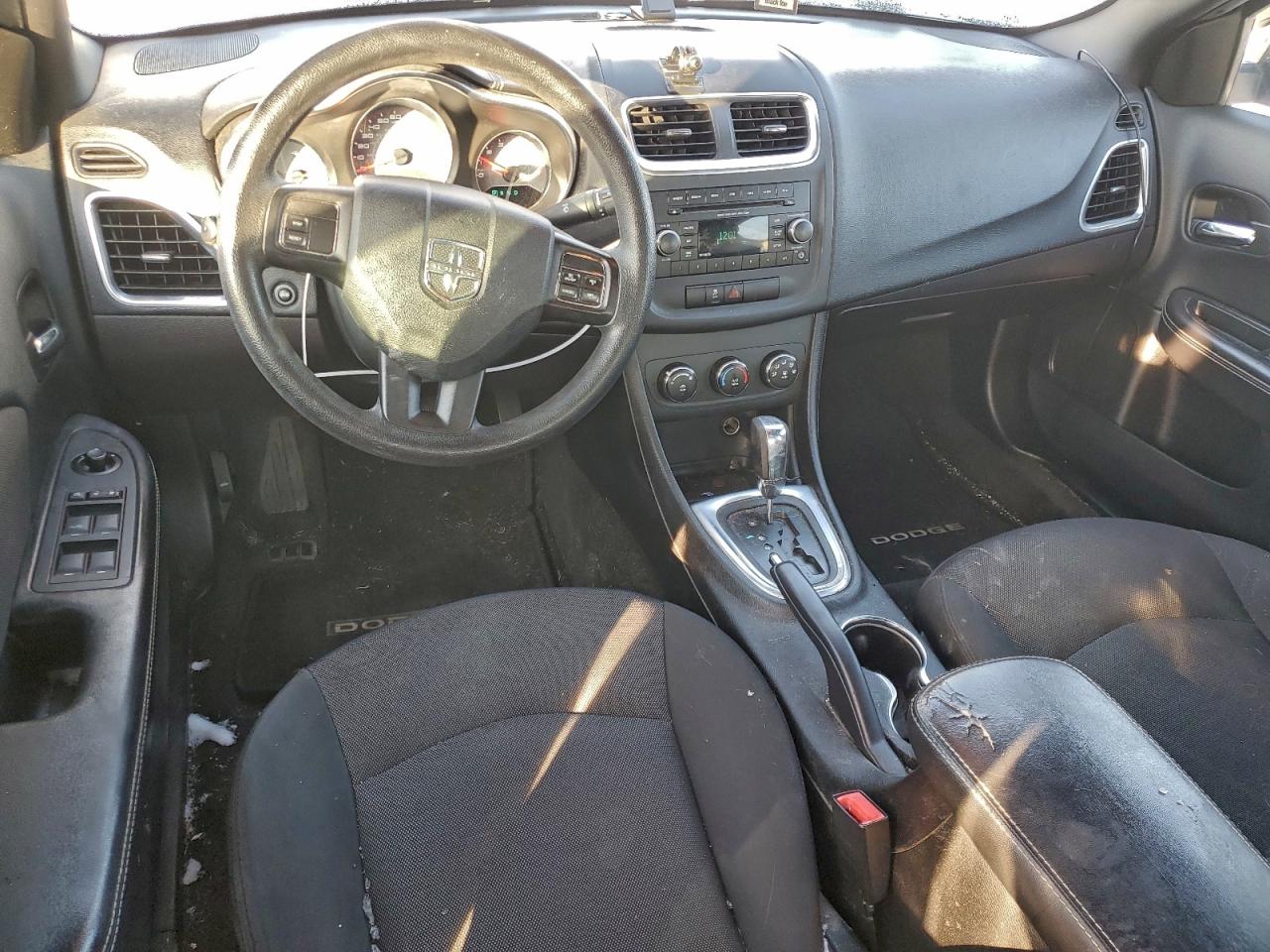 2014 DODGE AVENGER SE photo 8