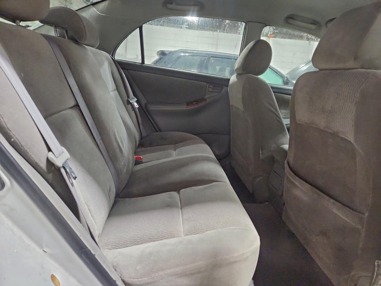 2005 TOYOTA COROLLA CE photo 10