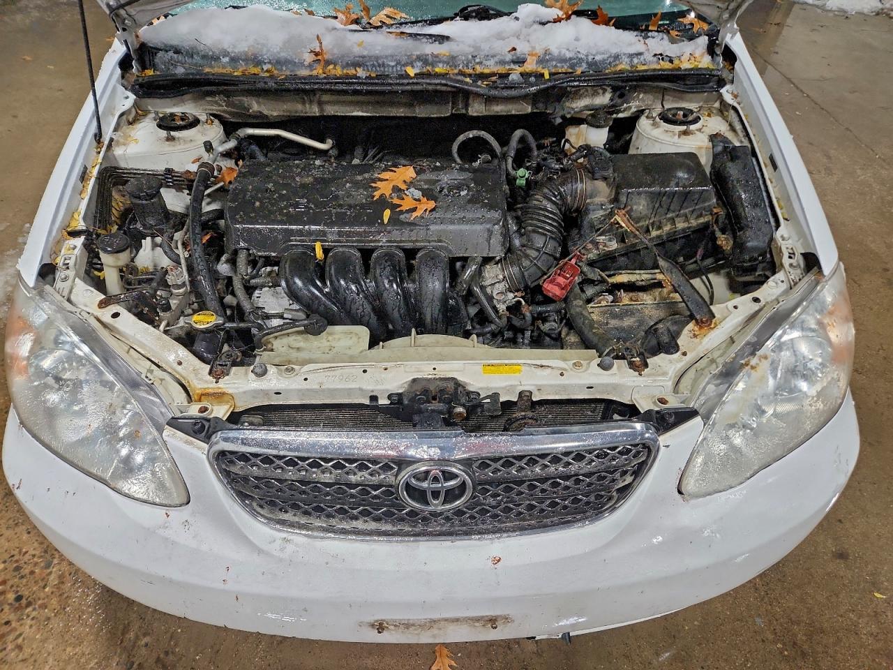 2005 TOYOTA COROLLA CE photo 11