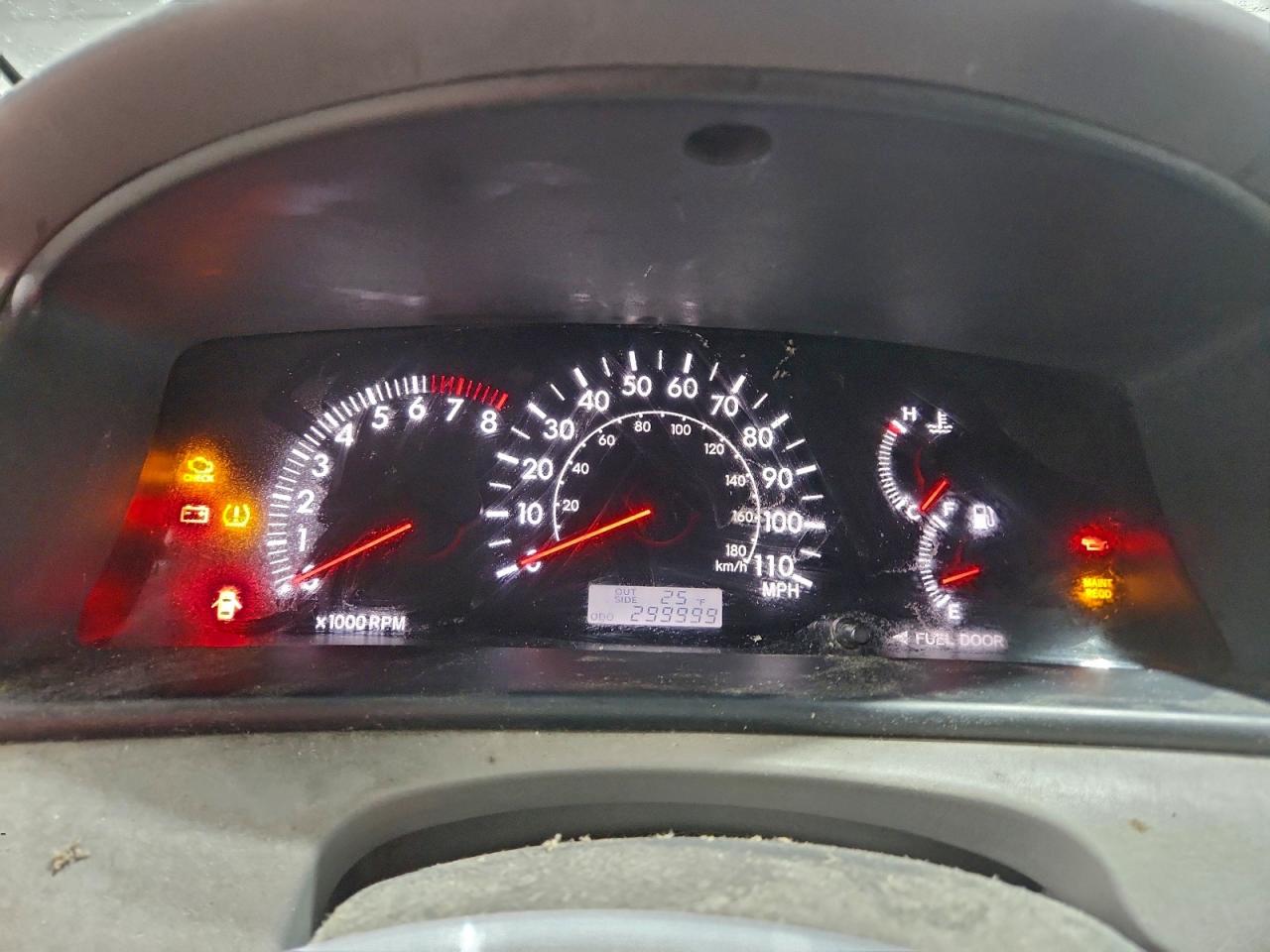 2005 TOYOTA COROLLA CE photo 9