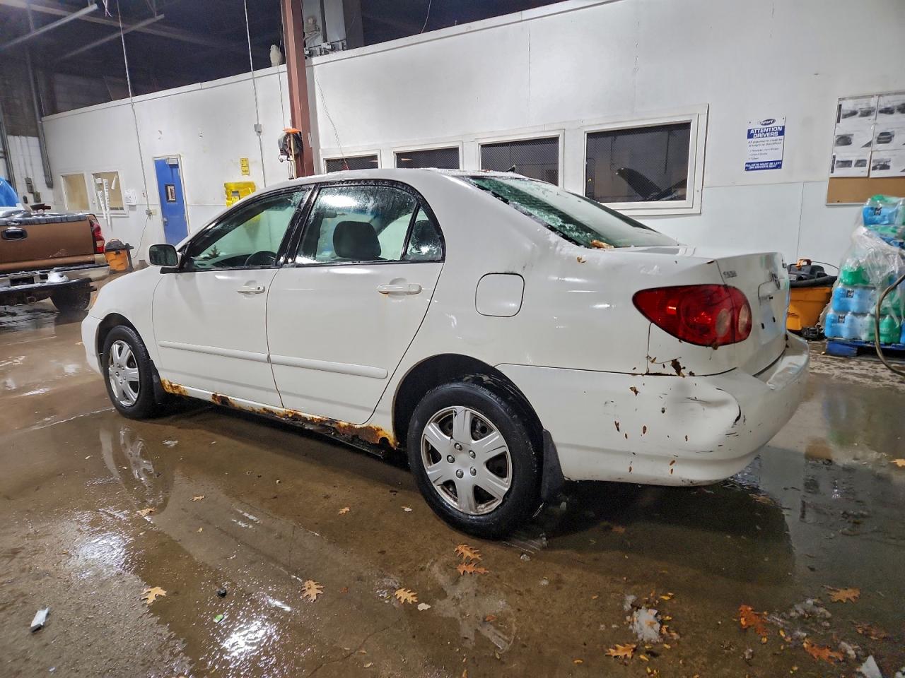 2005 TOYOTA COROLLA CE photo 2