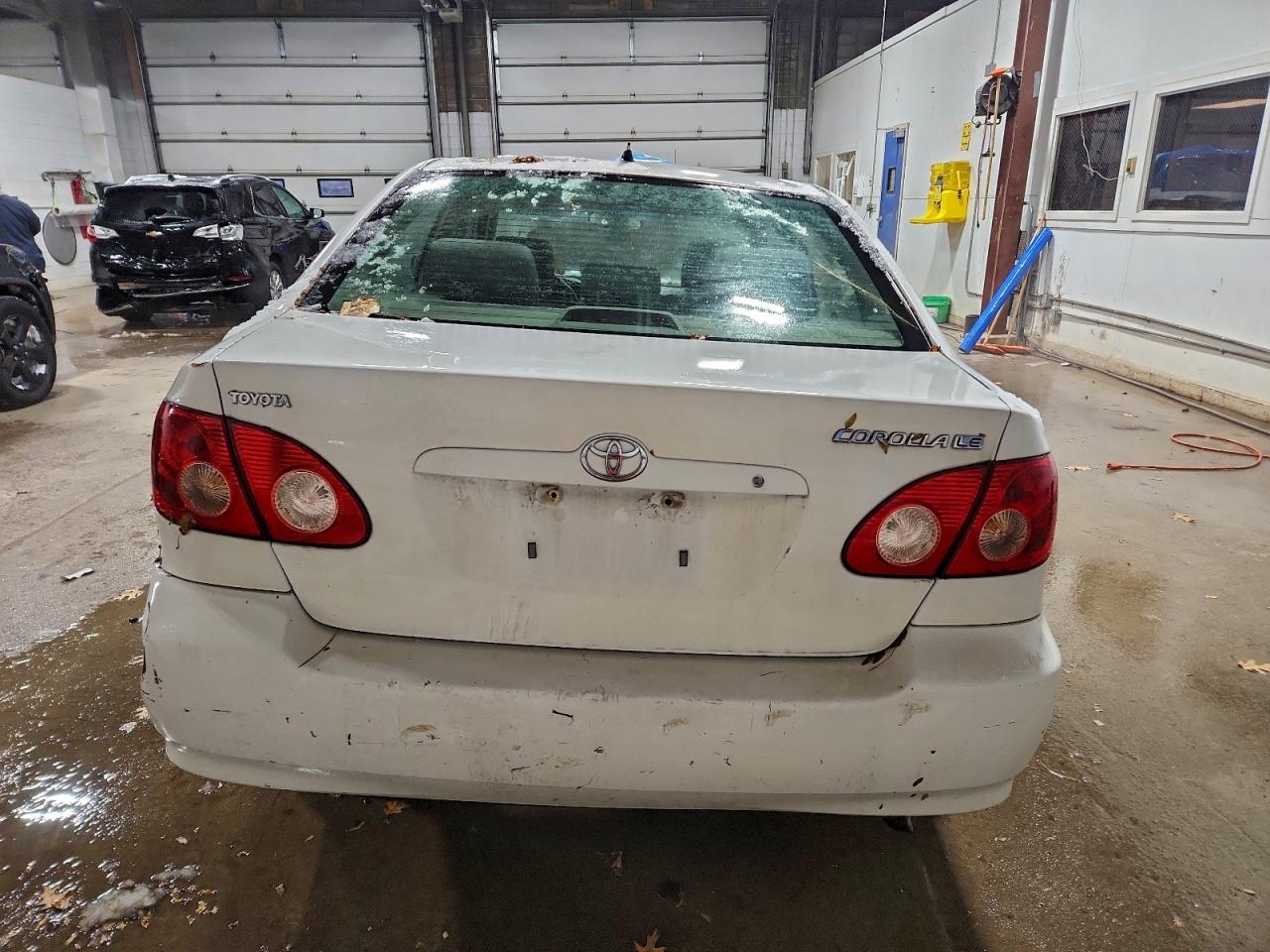 2005 TOYOTA COROLLA CE photo 6