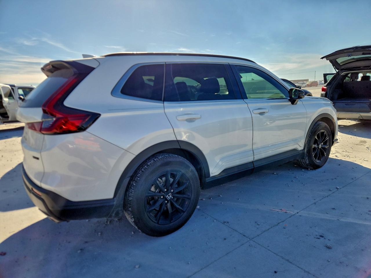 2024 HONDA CR-V SPORT photo 3