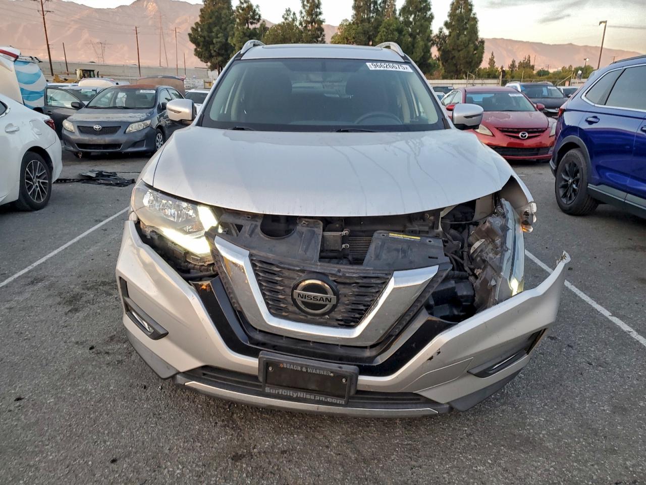 2018 NISSAN ROGUE S photo 5