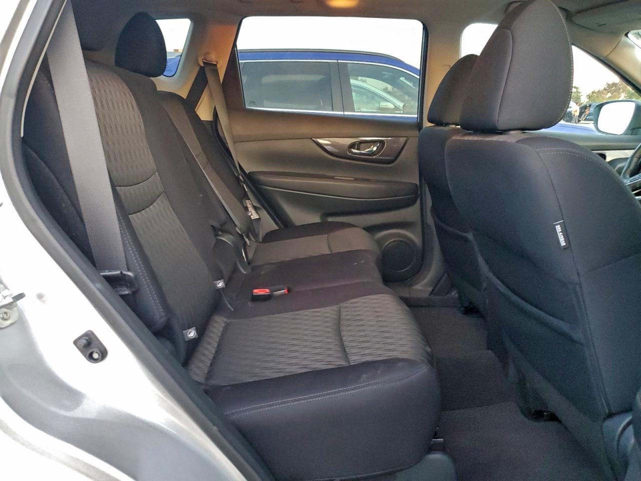 2018 NISSAN ROGUE S photo 11
