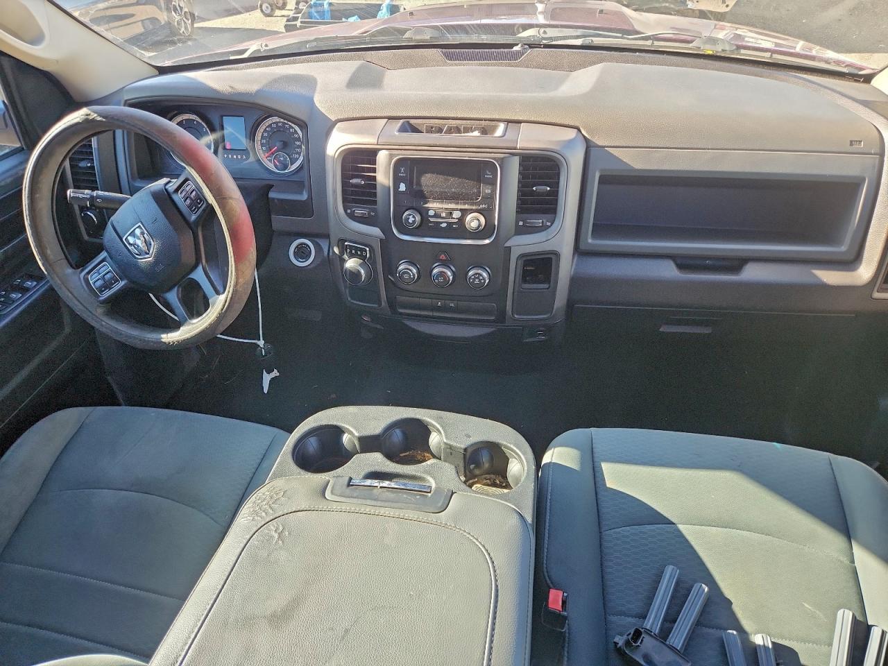 2018 RAM 1500 ST photo 8