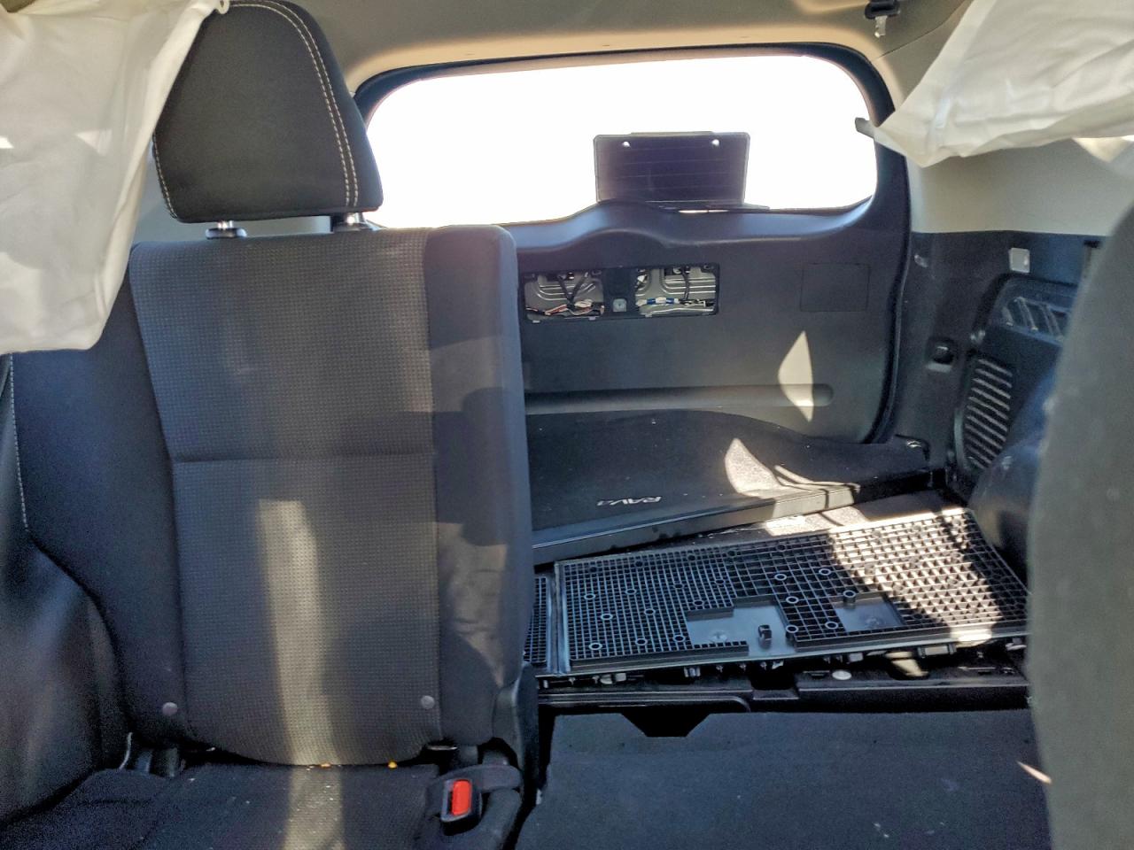 2018 TOYOTA RAV4 ADVENTURE photo 10