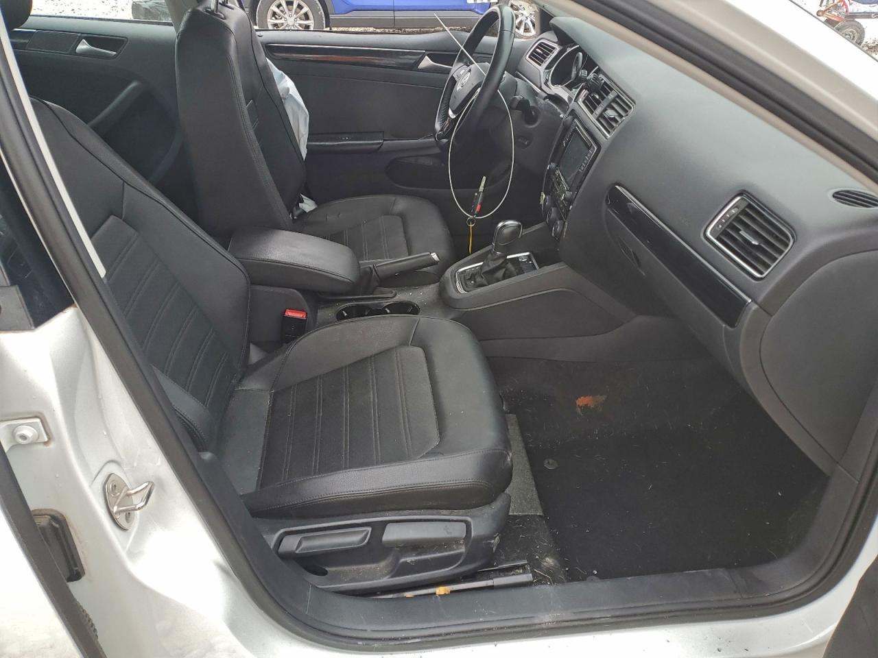 2017 VOLKSWAGEN JETTA SEL photo 7