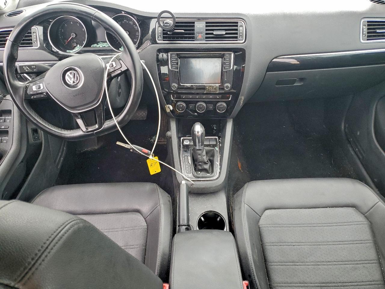 2017 VOLKSWAGEN JETTA SEL photo 8