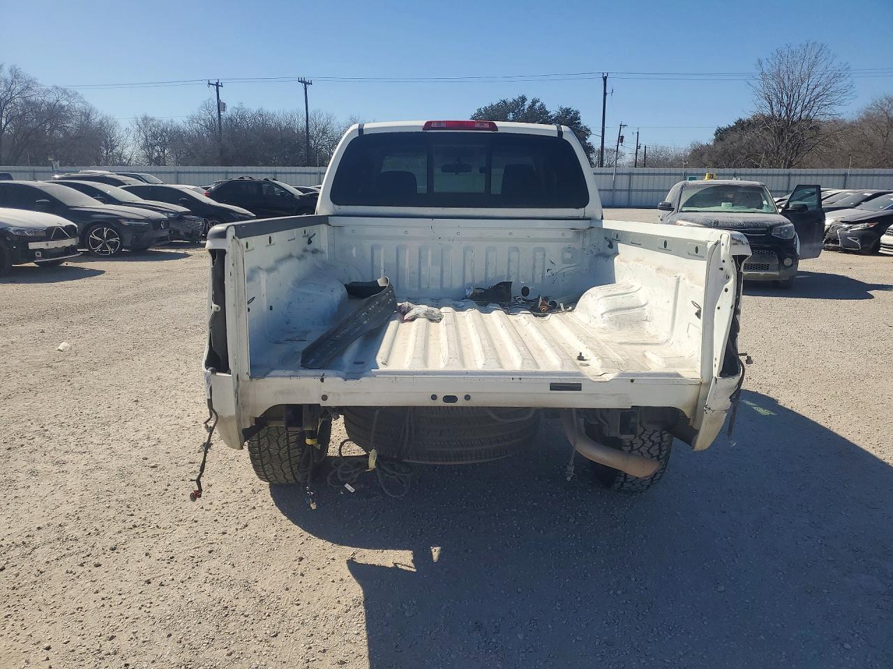 2018 NISSAN FRONTIER SV photo 6