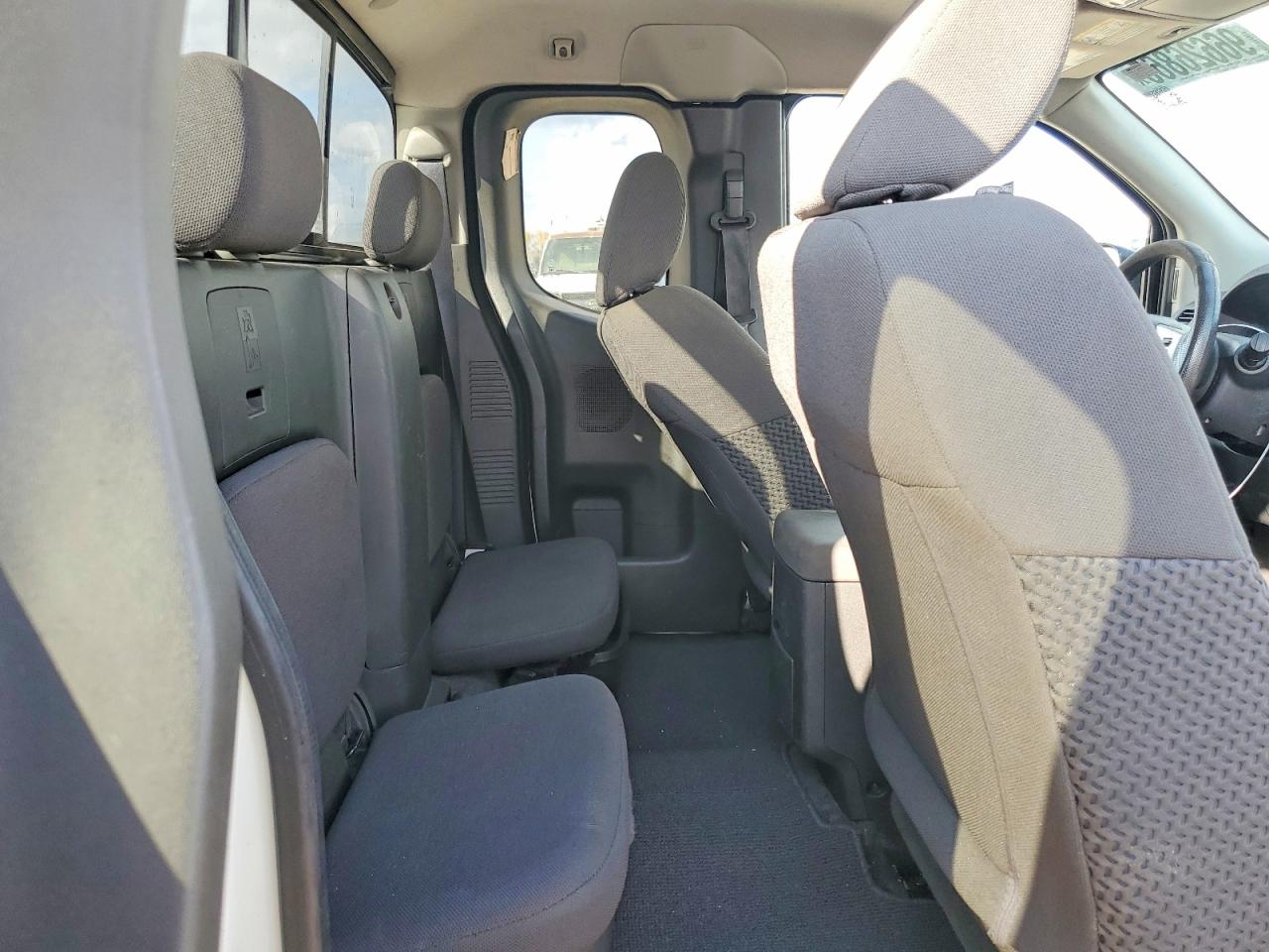2018 NISSAN FRONTIER SV photo 10