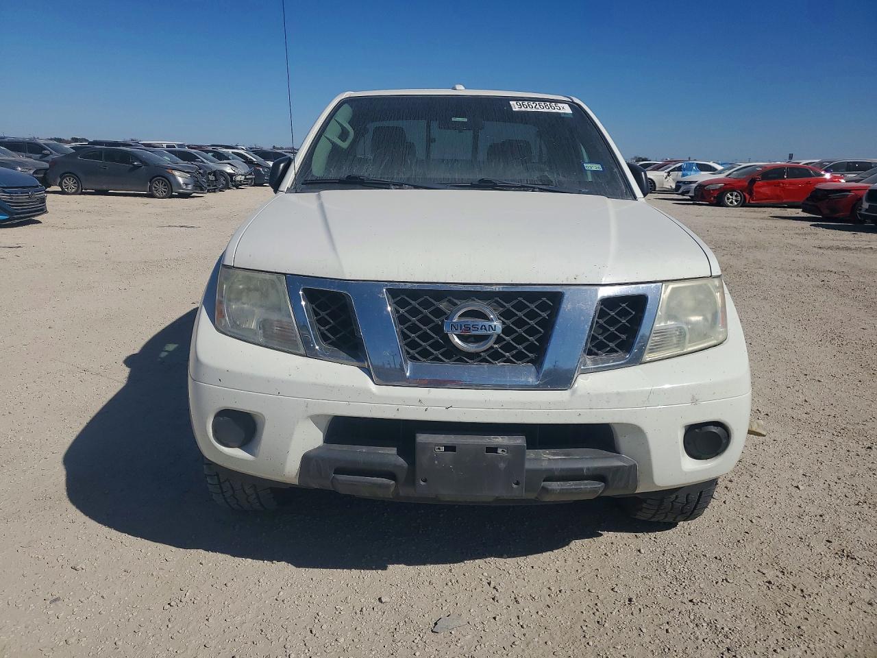 2018 NISSAN FRONTIER SV photo 5