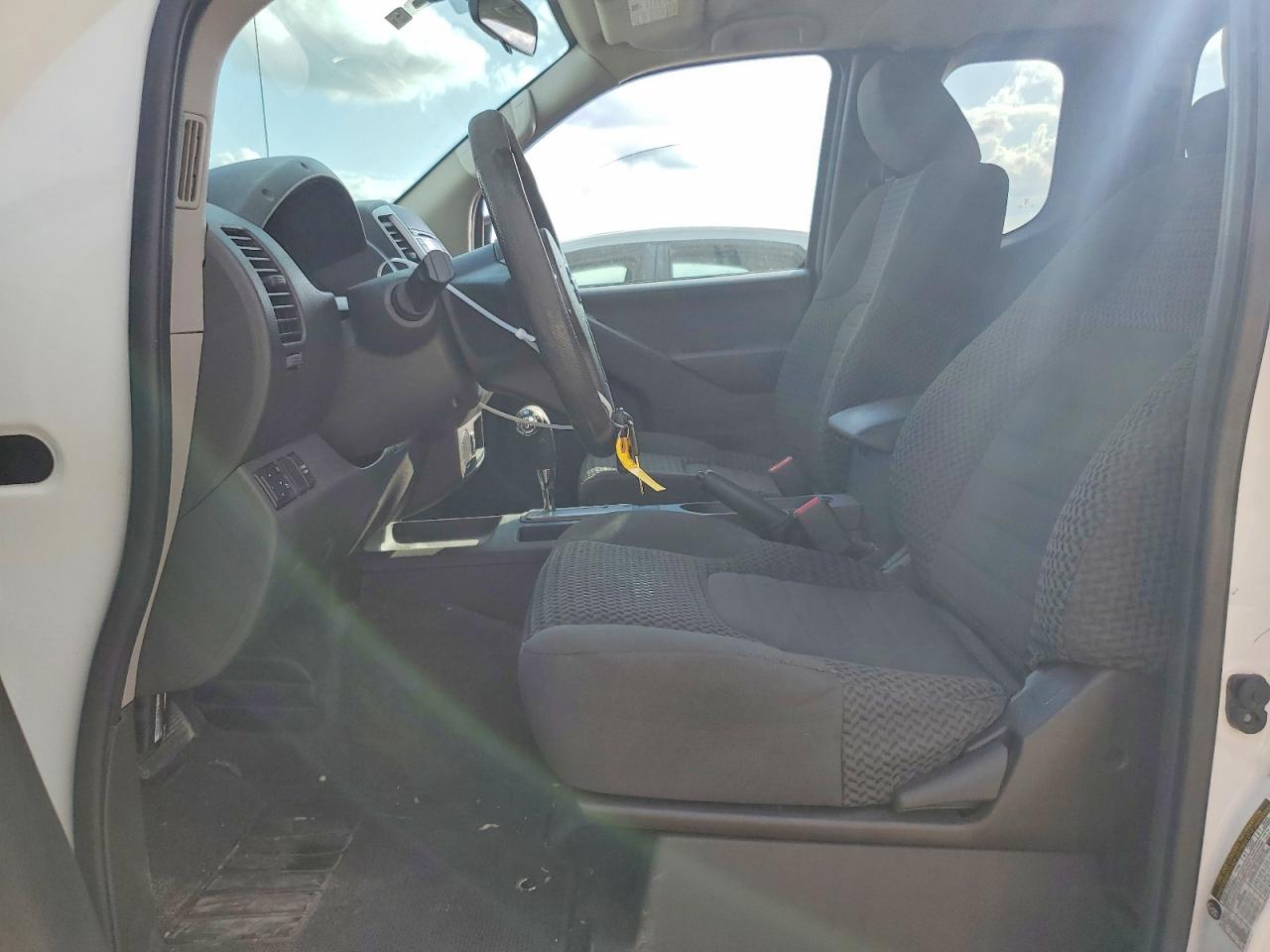 2018 NISSAN FRONTIER SV photo 7