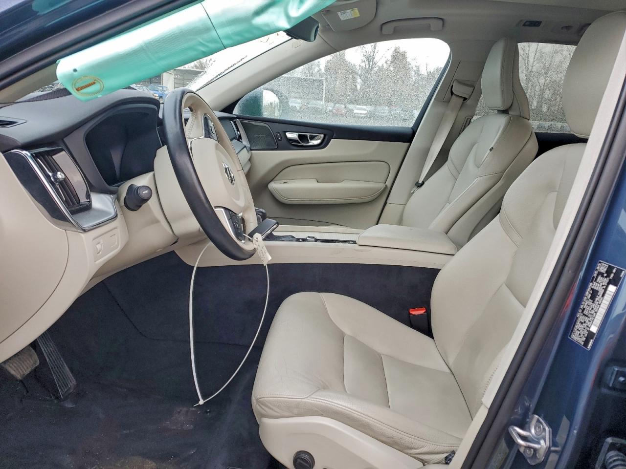 2019 VOLVO XC60 T5 photo 7