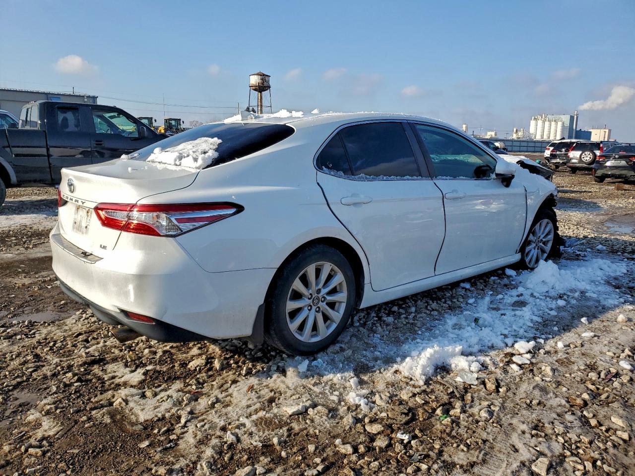 2019 TOYOTA CAMRY L photo 3