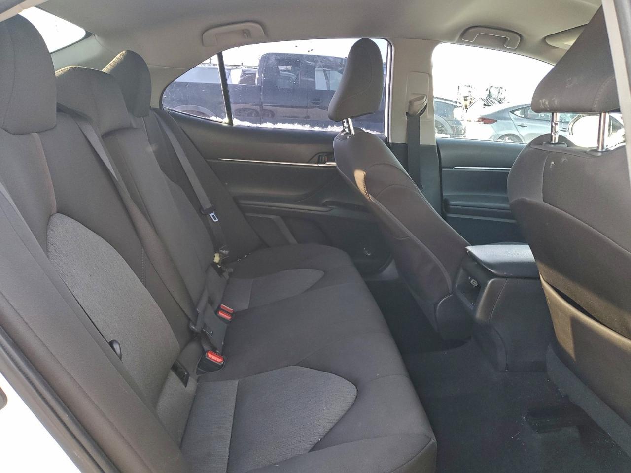 2019 TOYOTA CAMRY L photo 10