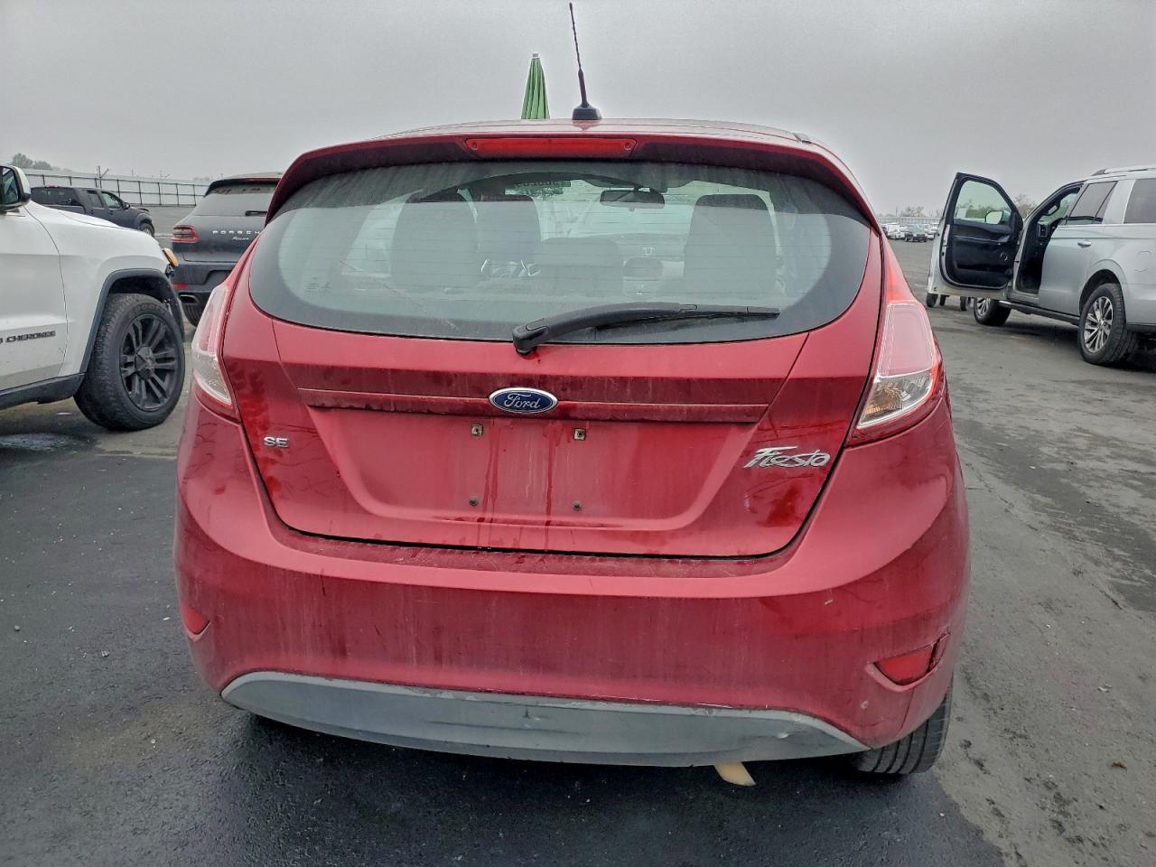 2016 FORD FIESTA SE photo 6