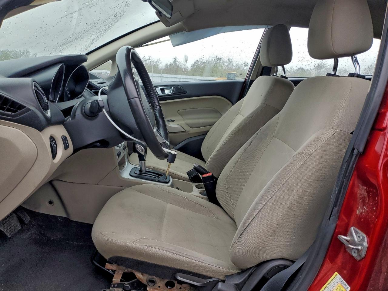 2016 FORD FIESTA SE photo 7