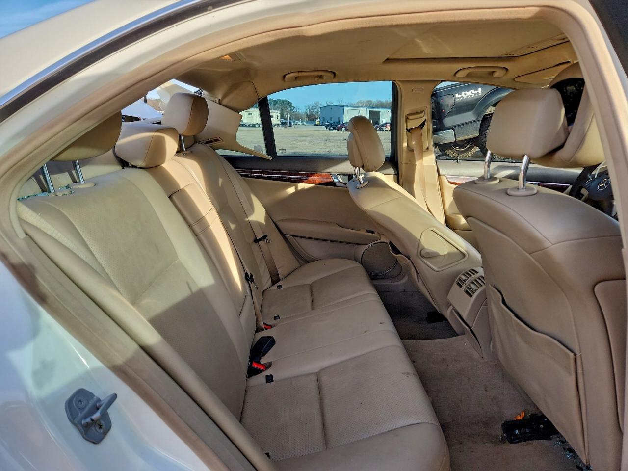 2010 MERCEDES-BENZ C 300 photo 10