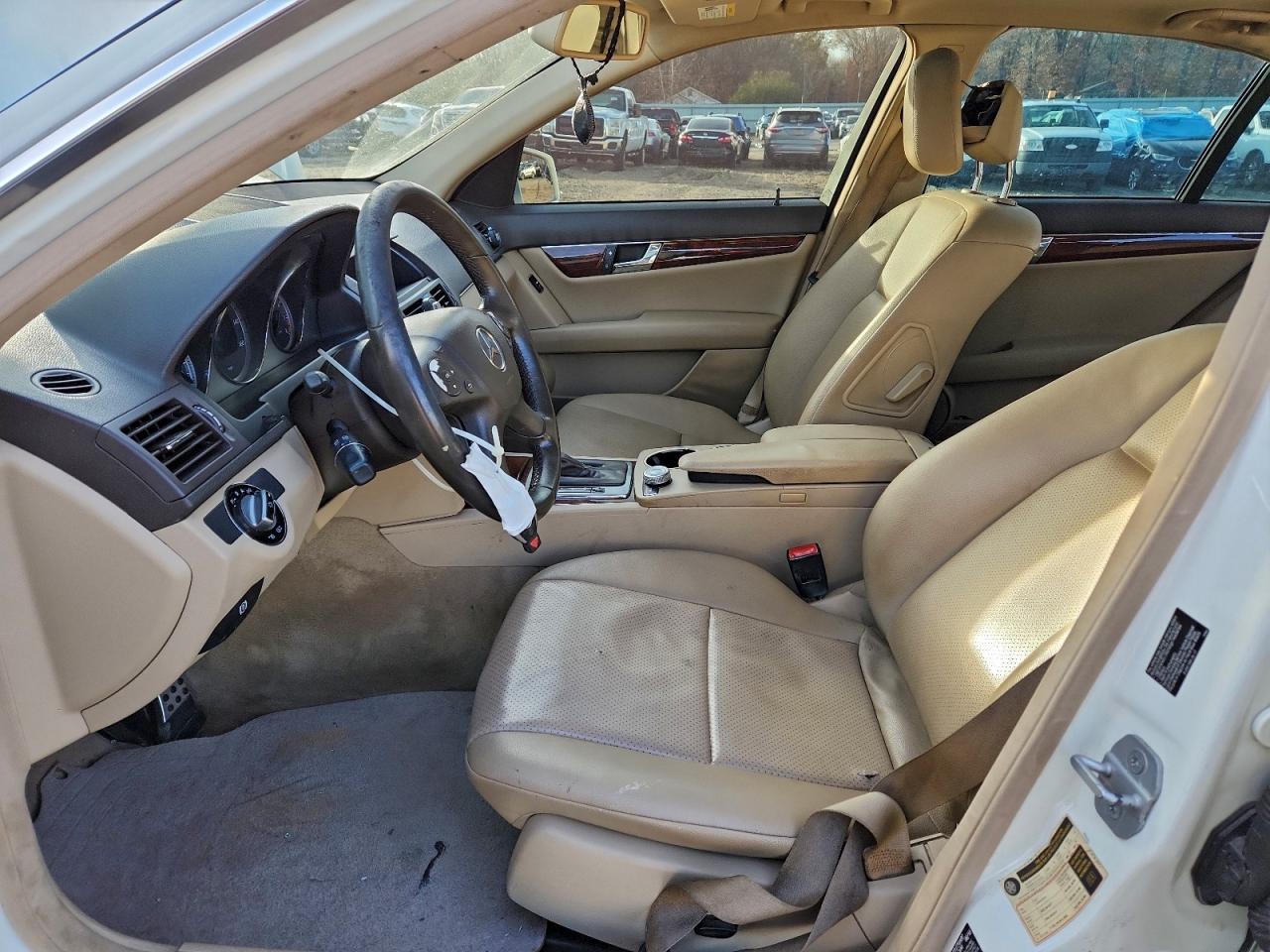 2010 MERCEDES-BENZ C 300 photo 7