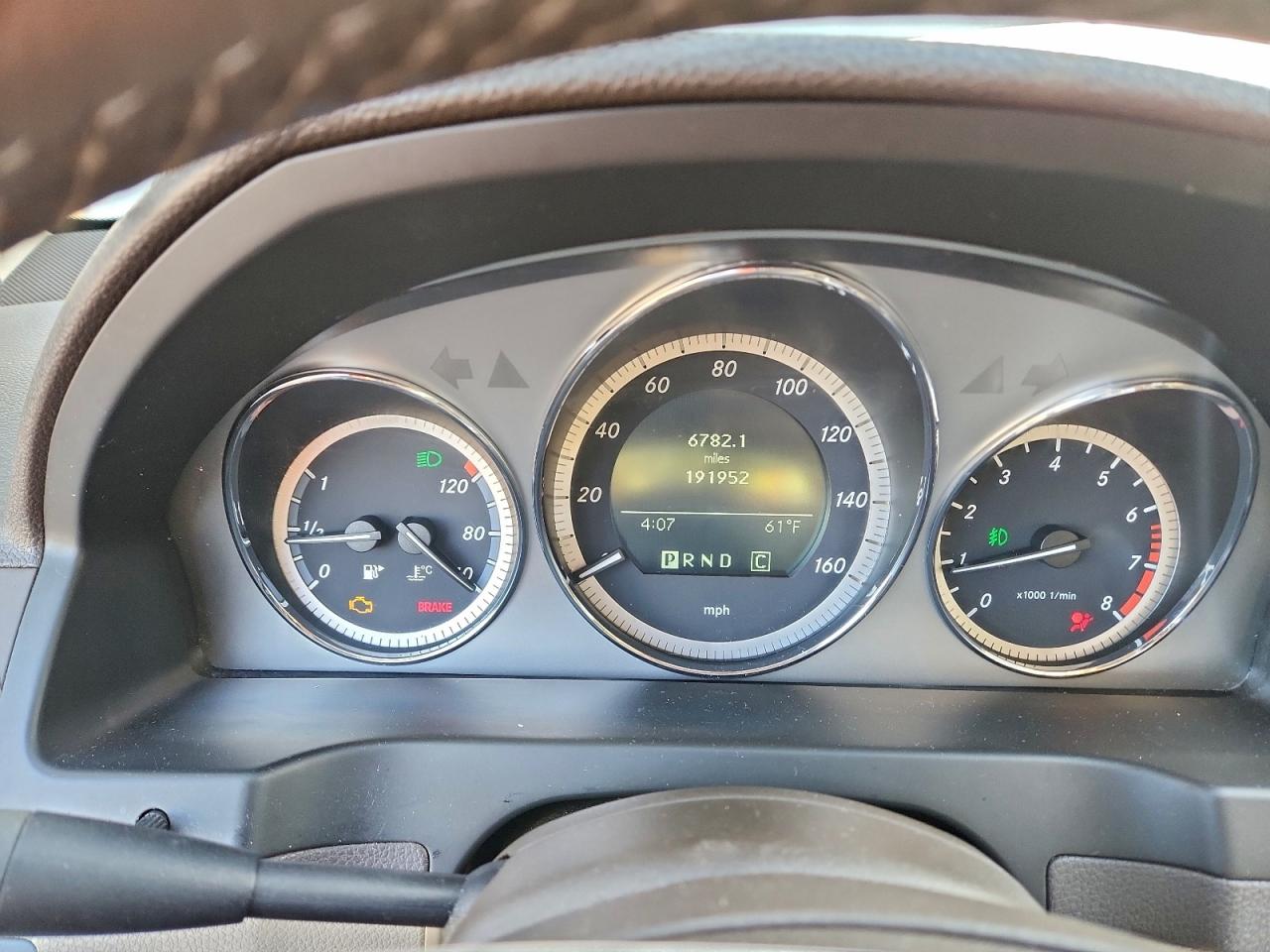 2010 MERCEDES-BENZ C 300 photo 9