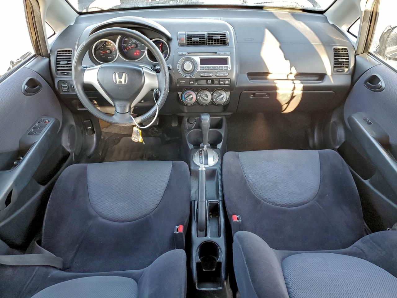 2007 HONDA FIT photo 8