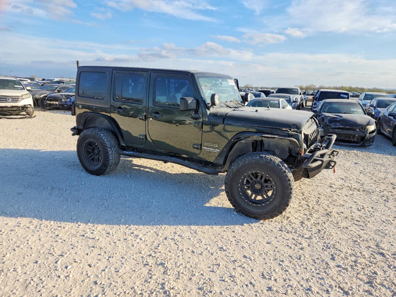 2011 JEEP WRANGLER UNLIMITED SPORT photo 4