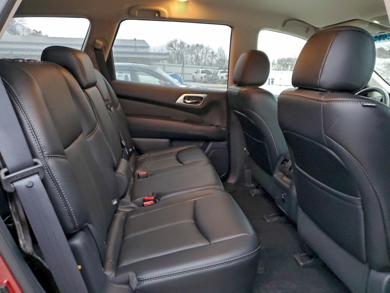 2017 NISSAN PATHFINDER S photo 11