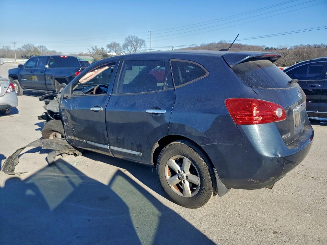 2013 NISSAN ROGUE S photo 2