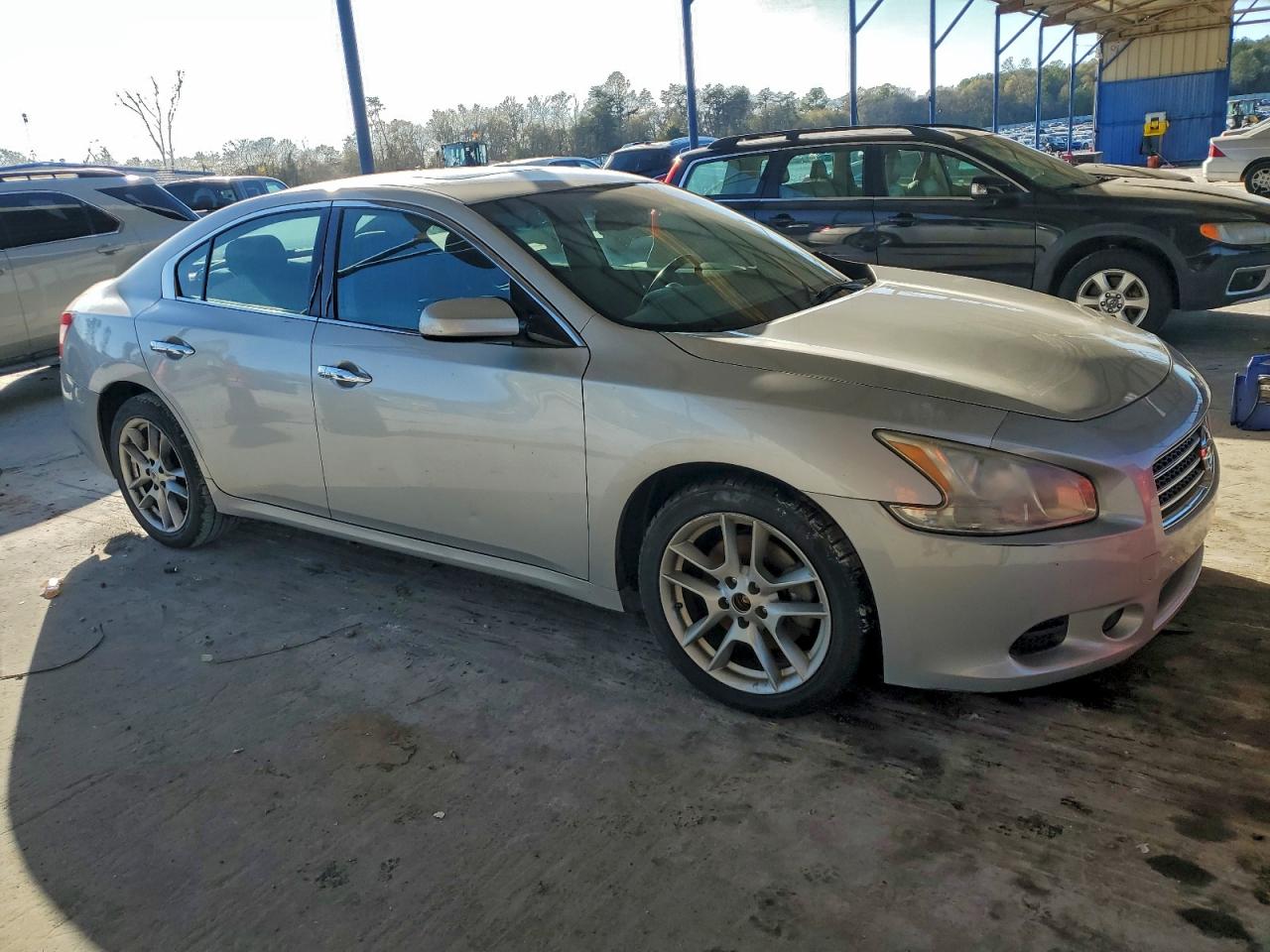2011 NISSAN MAXIMA photo 4