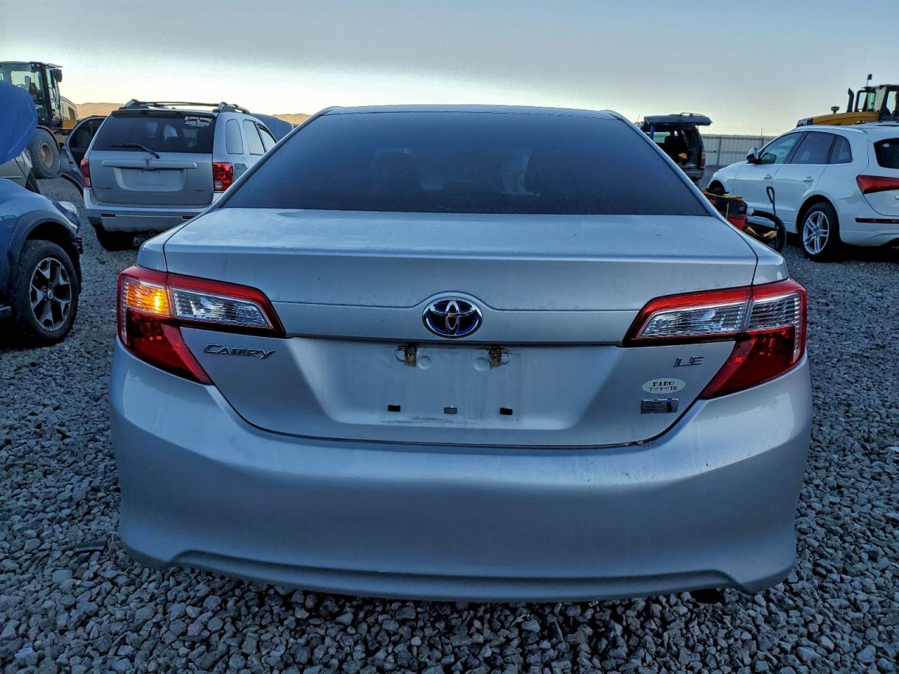 2012 TOYOTA CAMRY HYBRID photo 6