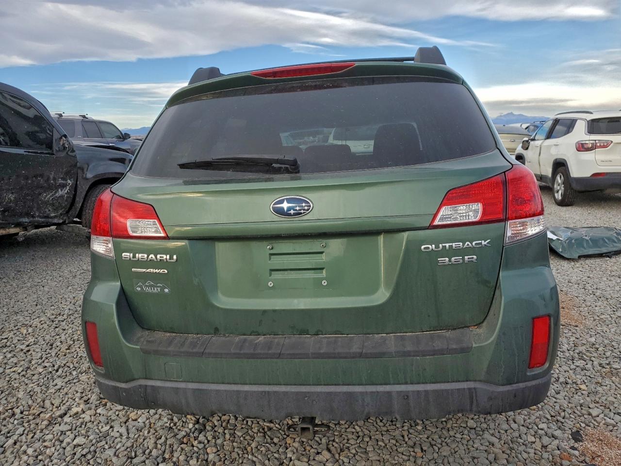 2010 SUBARU OUTBACK 3.6R PREMIUM photo 6