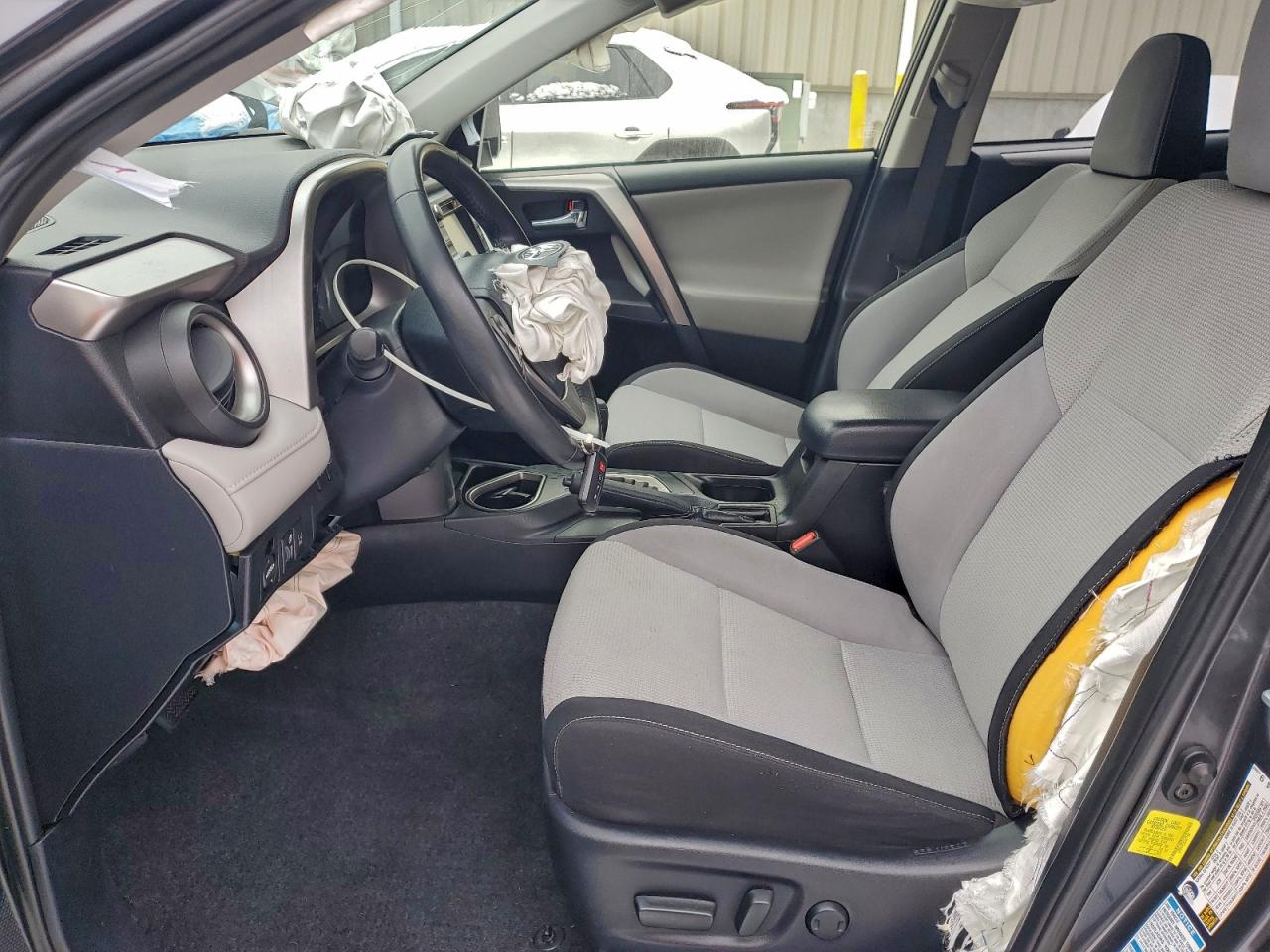 2018 TOYOTA RAV4 ADVENTURE photo 19